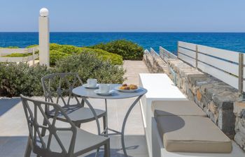 A Touch Of Ouzo Apartment