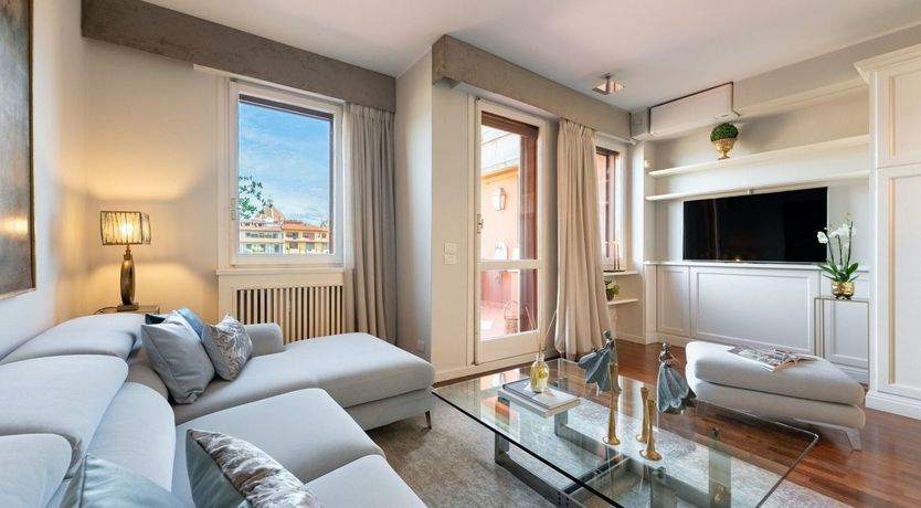 Photo of Florence Jewel