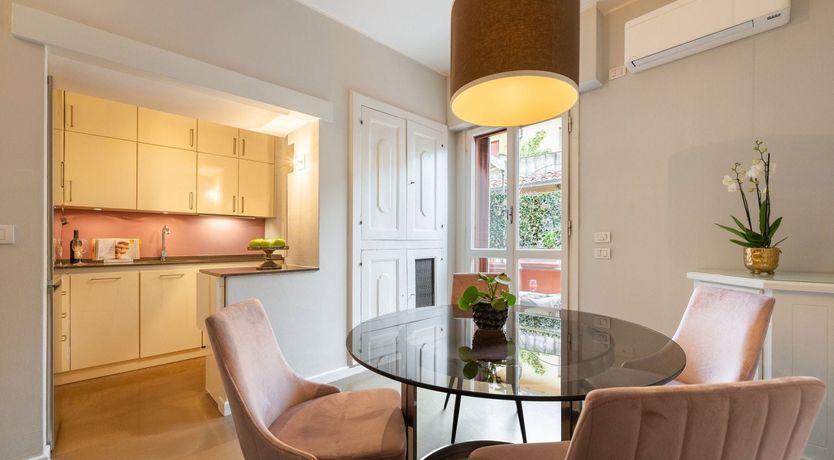 Photo of Florence Jewel