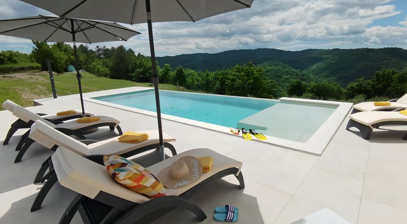 Photo of Mountain Alabaster