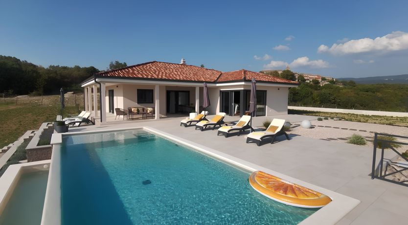 Photo of Mountain Alabaster