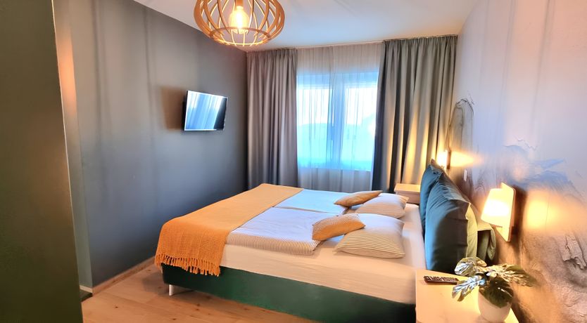 Photo of Mountain Alabaster