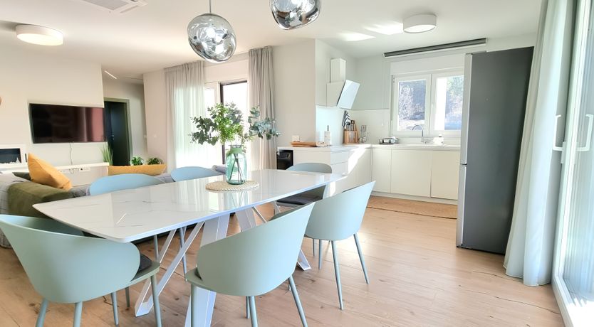 Photo of Mountain Alabaster