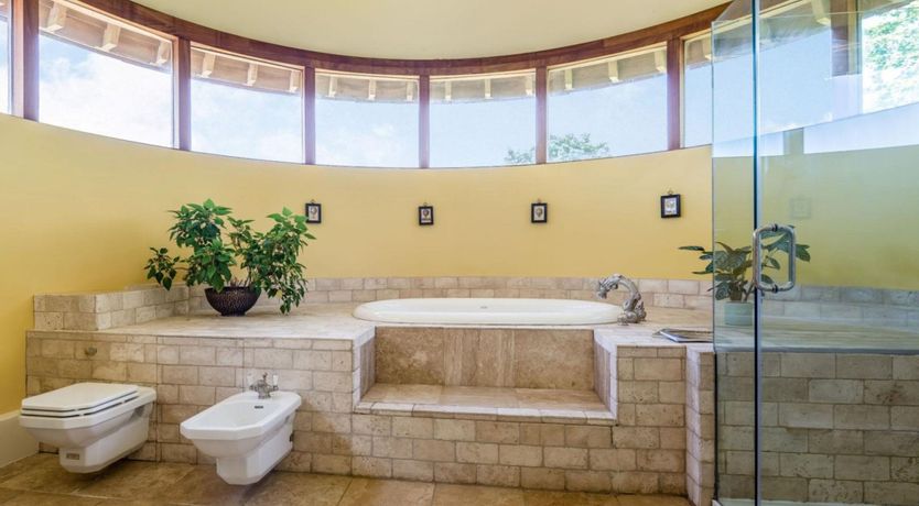 Photo of The King's Gate