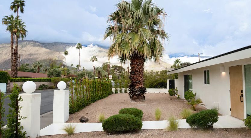 Photo of Desert Crescent