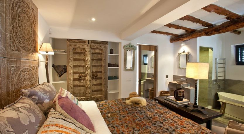 Photo of Cicadas Sway