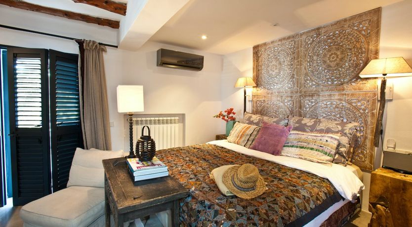 Photo of Cicadas Sway