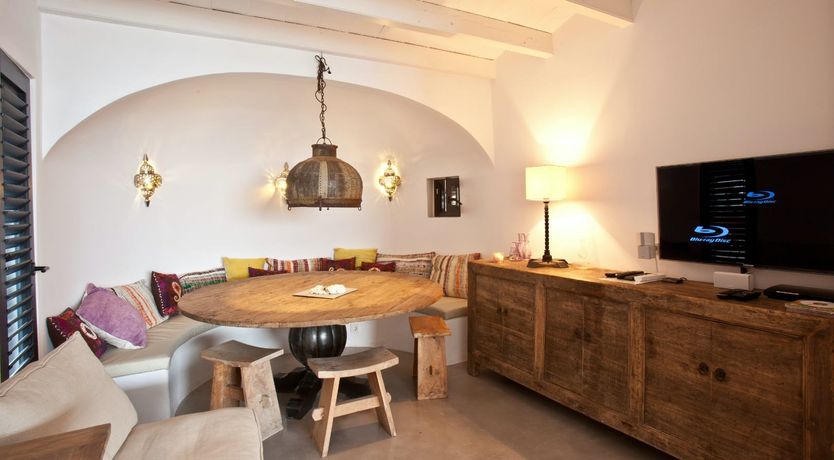 Photo of Cicadas Sway