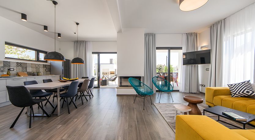 Photo of The Golden Palms