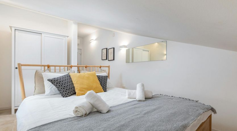 Photo of The Golden Colours