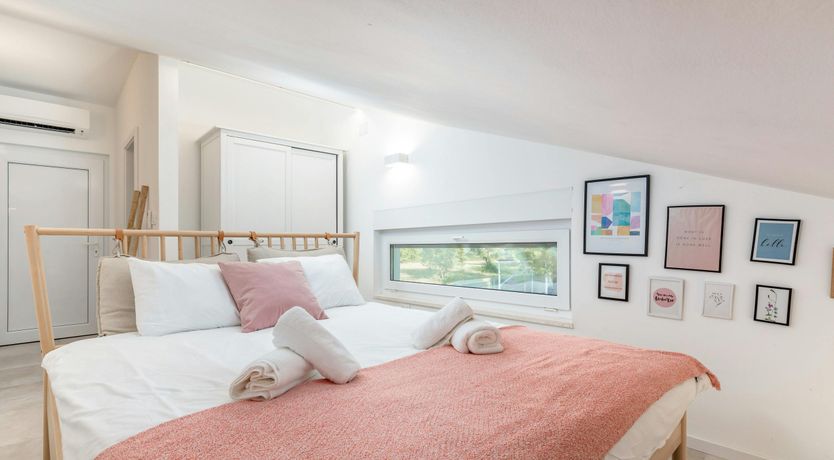 Photo of The Golden Colours