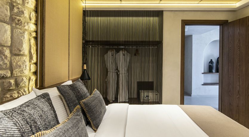 Photo of The White Tangerine