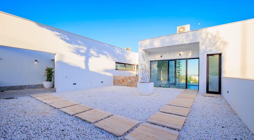 Photo of La Spirited