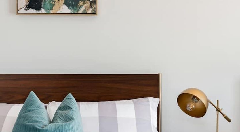 Photo of Holla, Holla