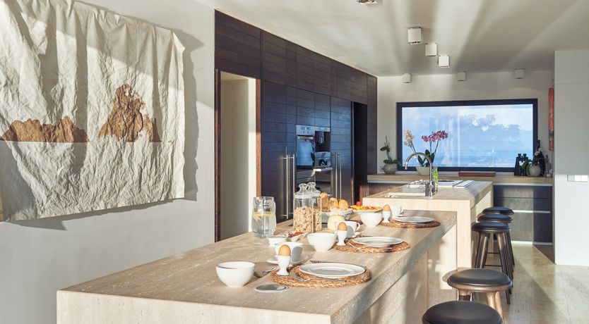 Photo of Atlas' Outlook