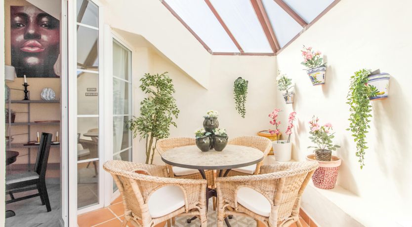 Photo of Marbella, Calling