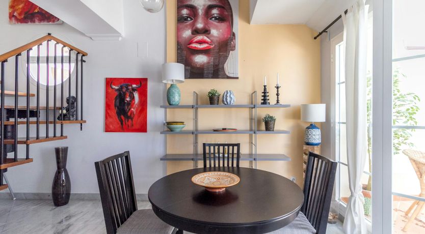 Photo of Marbella, Calling