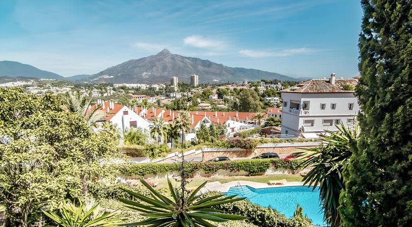 Photo of Marbella, Calling