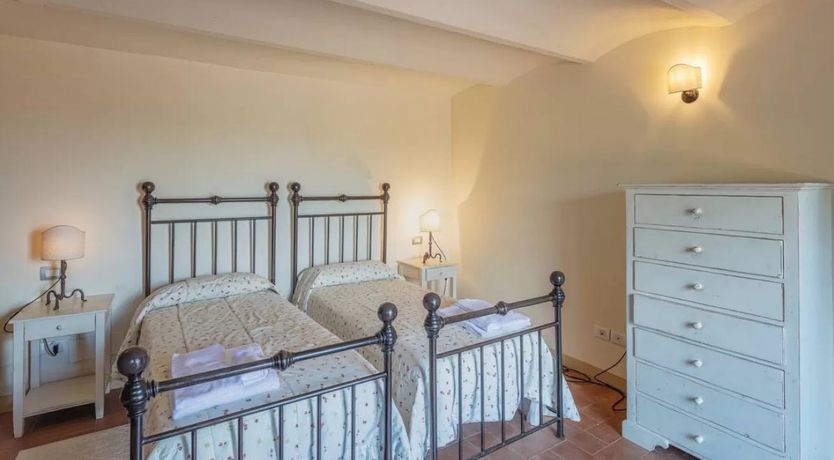 Photo of The Alabaster Breeze