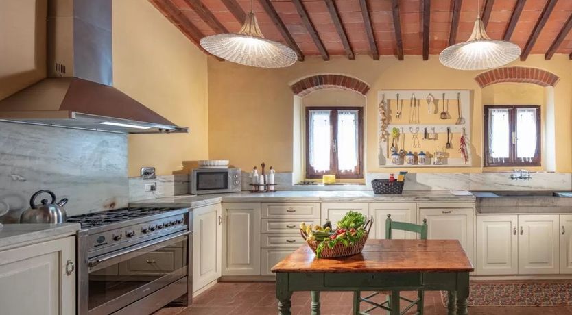 Photo of The Alabaster Breeze