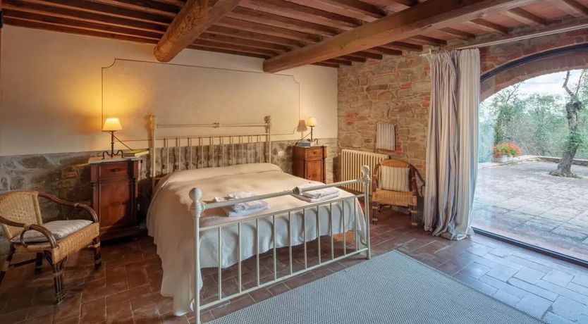 Photo of The Alabaster Breeze