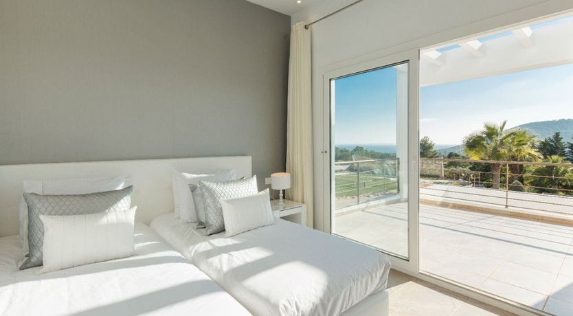 Photo of White Sand Bay