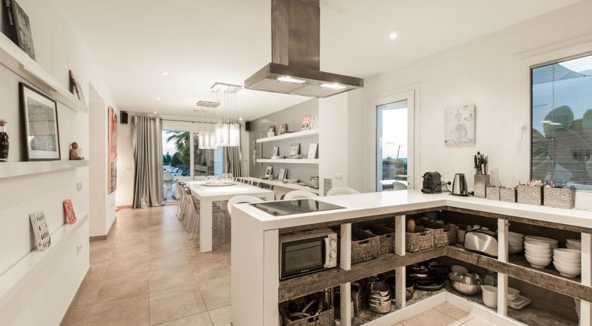 Photo of White Sand Bay