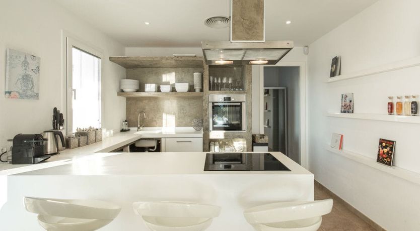 Photo of White Sand Bay