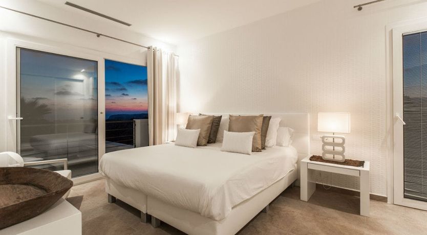 Photo of White Sand Bay