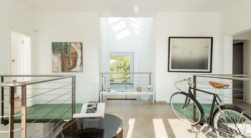 Photo of White Sand Bay