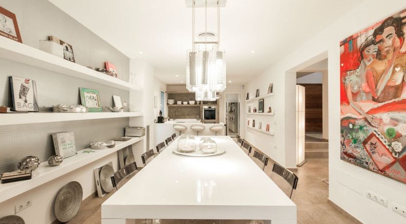 Photo of White Sand Bay