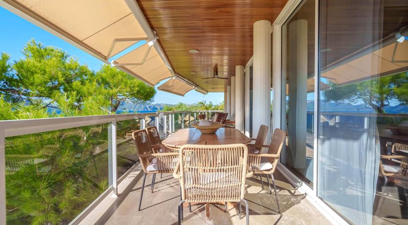 Photo of Island Living