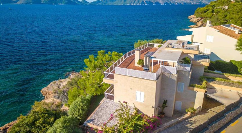 Photo of Island Living