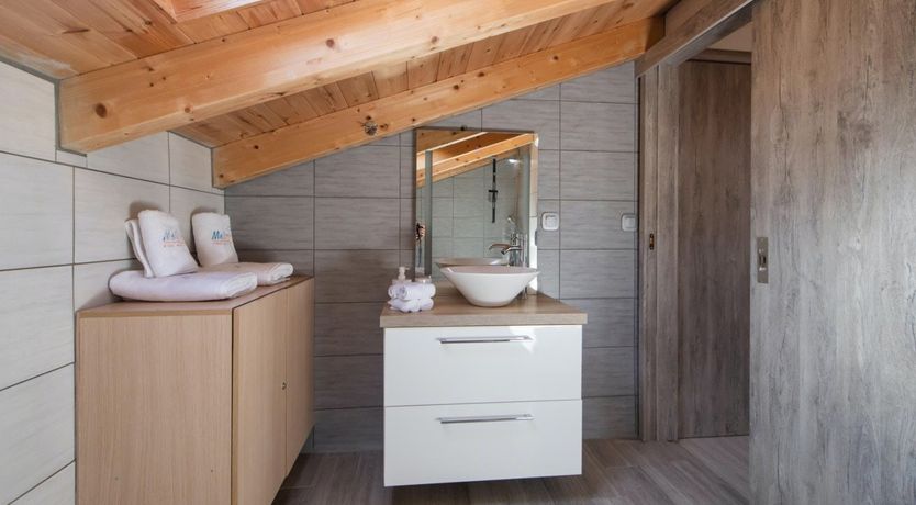 Photo of Amethyst & Lavender