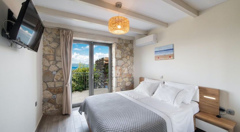 Photo of Amethyst & Lavender