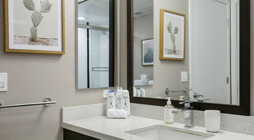 Photo of Miracle on Wilshire