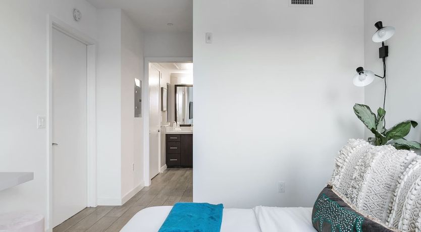 Photo of Miracle on Wilshire