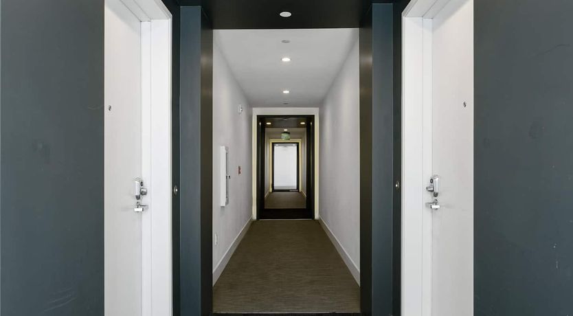 Photo of Miracle on Wilshire