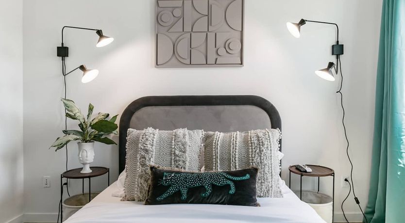 Photo of Miracle on Wilshire