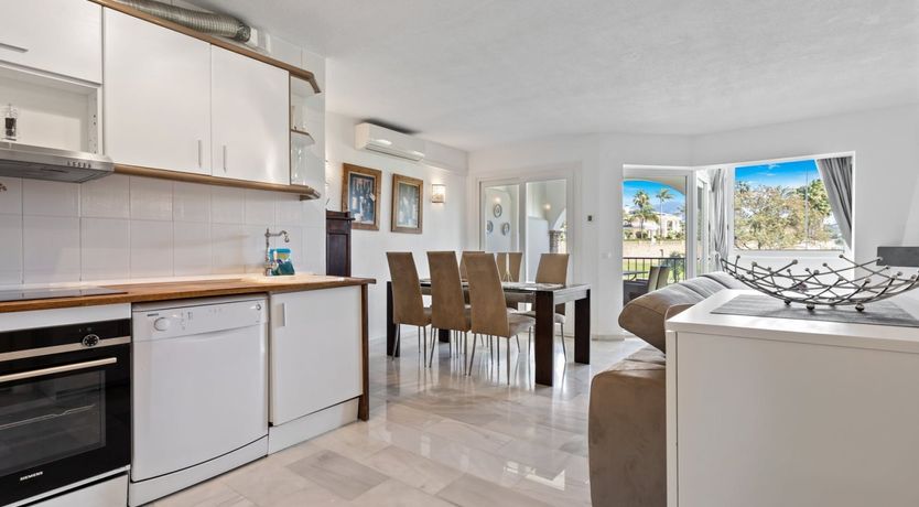 Photo of Jade Breeze