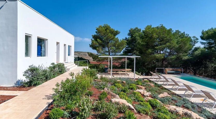 Photo of Ponder the Hills