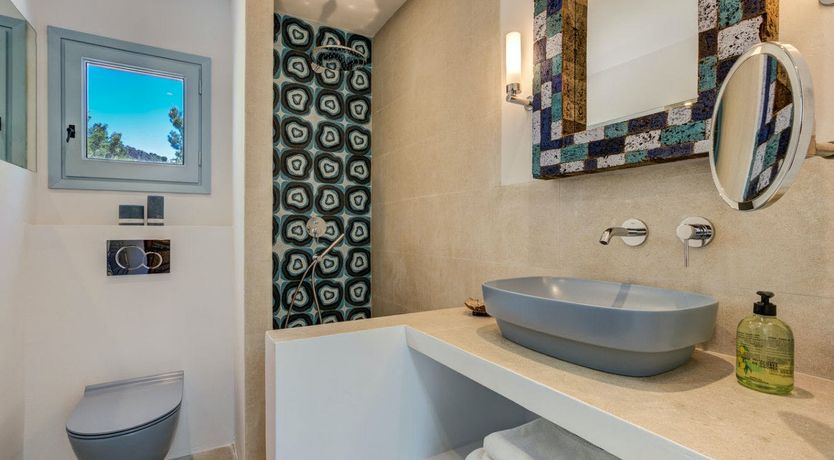 Photo of Turquoise Topia