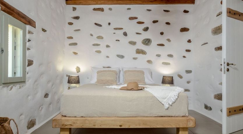 Photo of Atlas Please