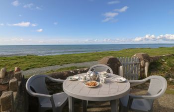 Niwl-y-Mynydd Holiday Cottage