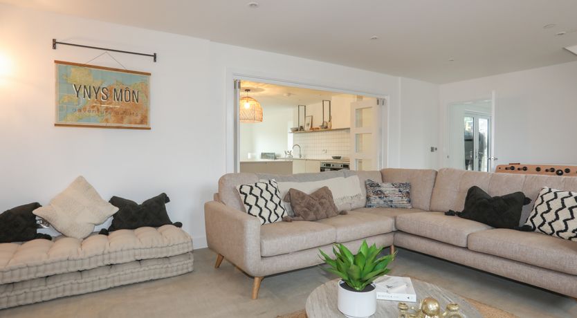 Photo of Ysgol Fawr (Big School)