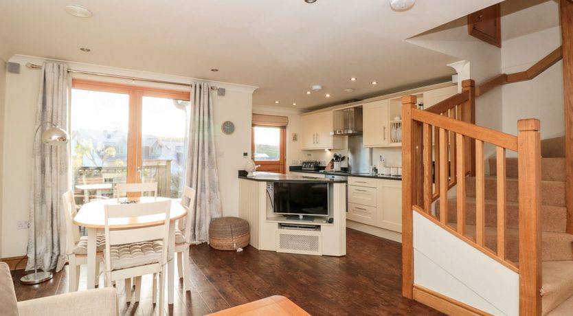 Photo of 1 Court Cottage, Hillfield Village