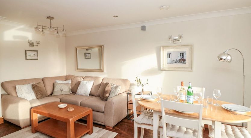 Photo of 1 Court Cottage, Hillfield Village