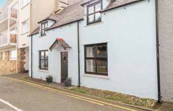 Ewyn Y Mor Holiday Cottage