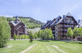 Mountain Snow Apartment