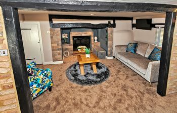 Charming Thatch Holiday Cottage